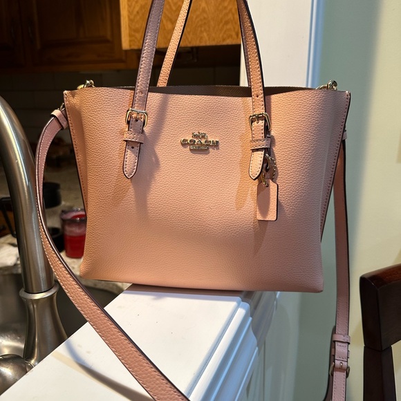 Coach Handbags - Coach Mollie Tote Bag